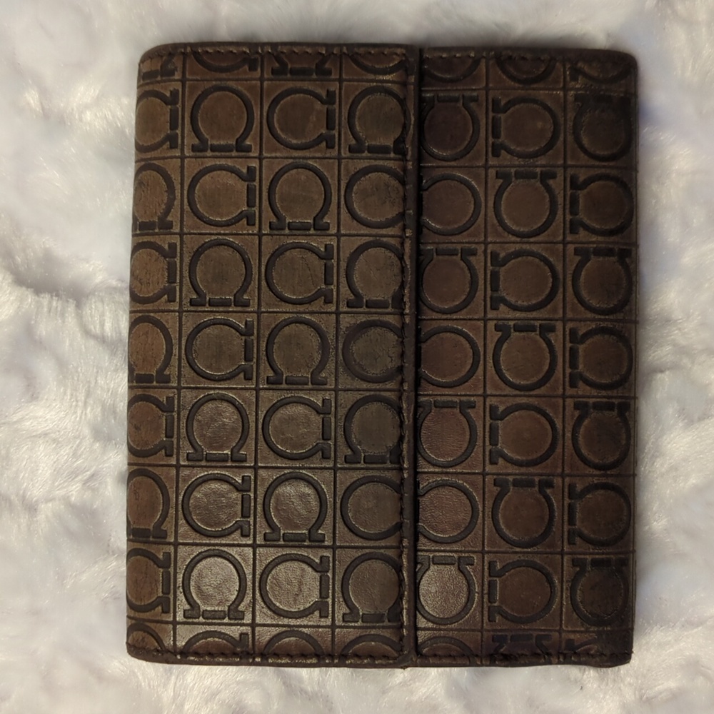 Salvatore Ferragamo Brown Wallet - Picture 4 of 9